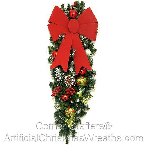 Christmas Magic Teardrop Wreath