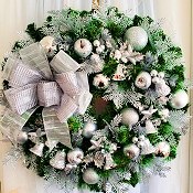 DECORATED CHRISTMAS WREATHS by Corner Crafters