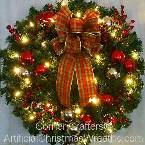 Deluxe Traditional Christmas Wreath with Lights