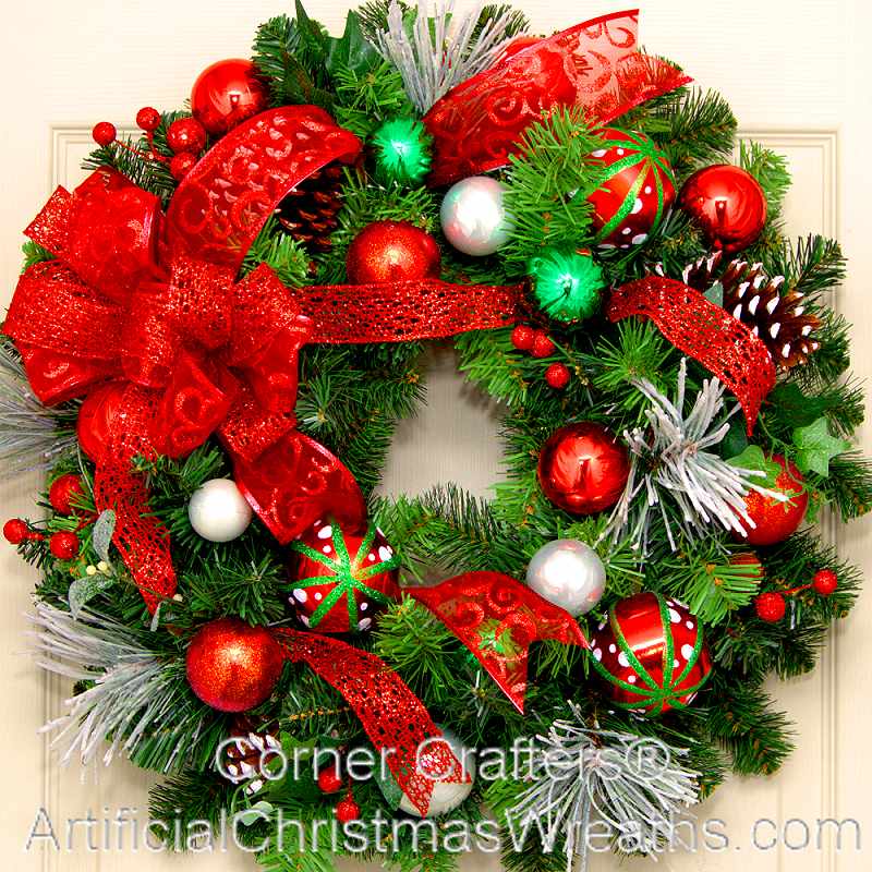 MERRY CHRISTMAS WREATH | CornerCrafters.com | CHRISTMAS WREATHS